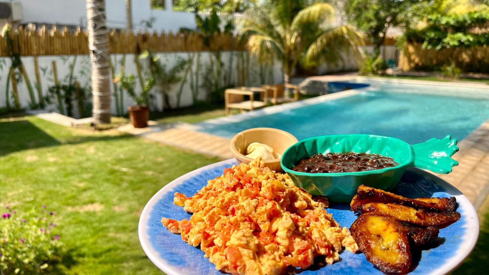 Shanti Surf Camp El Paredón Buena Vista Екстериор снимка