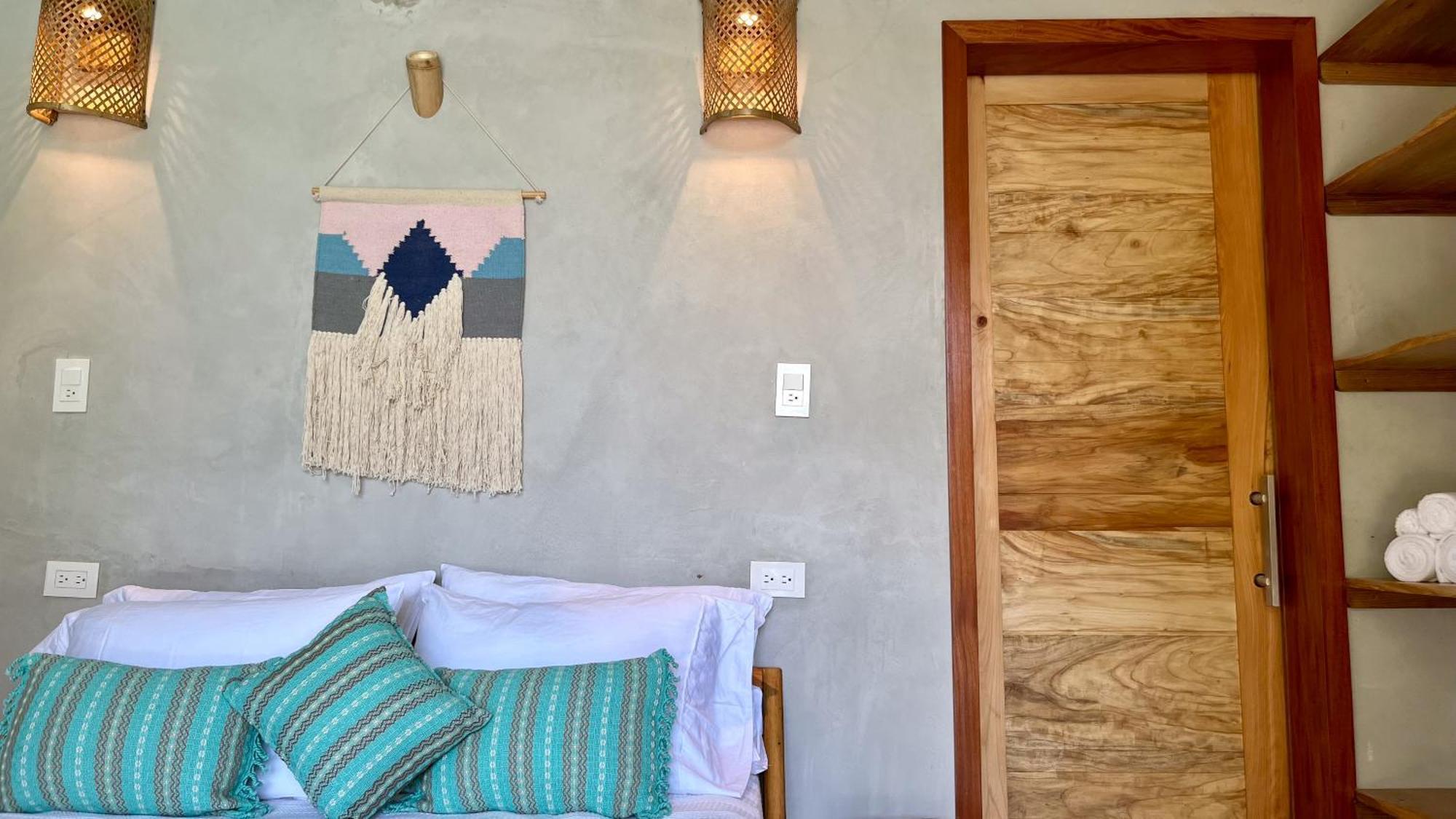 Shanti Surf Camp El Paredón Buena Vista Екстериор снимка